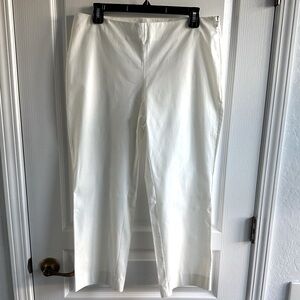 NWT Moda International White Capri Pants, Size 12